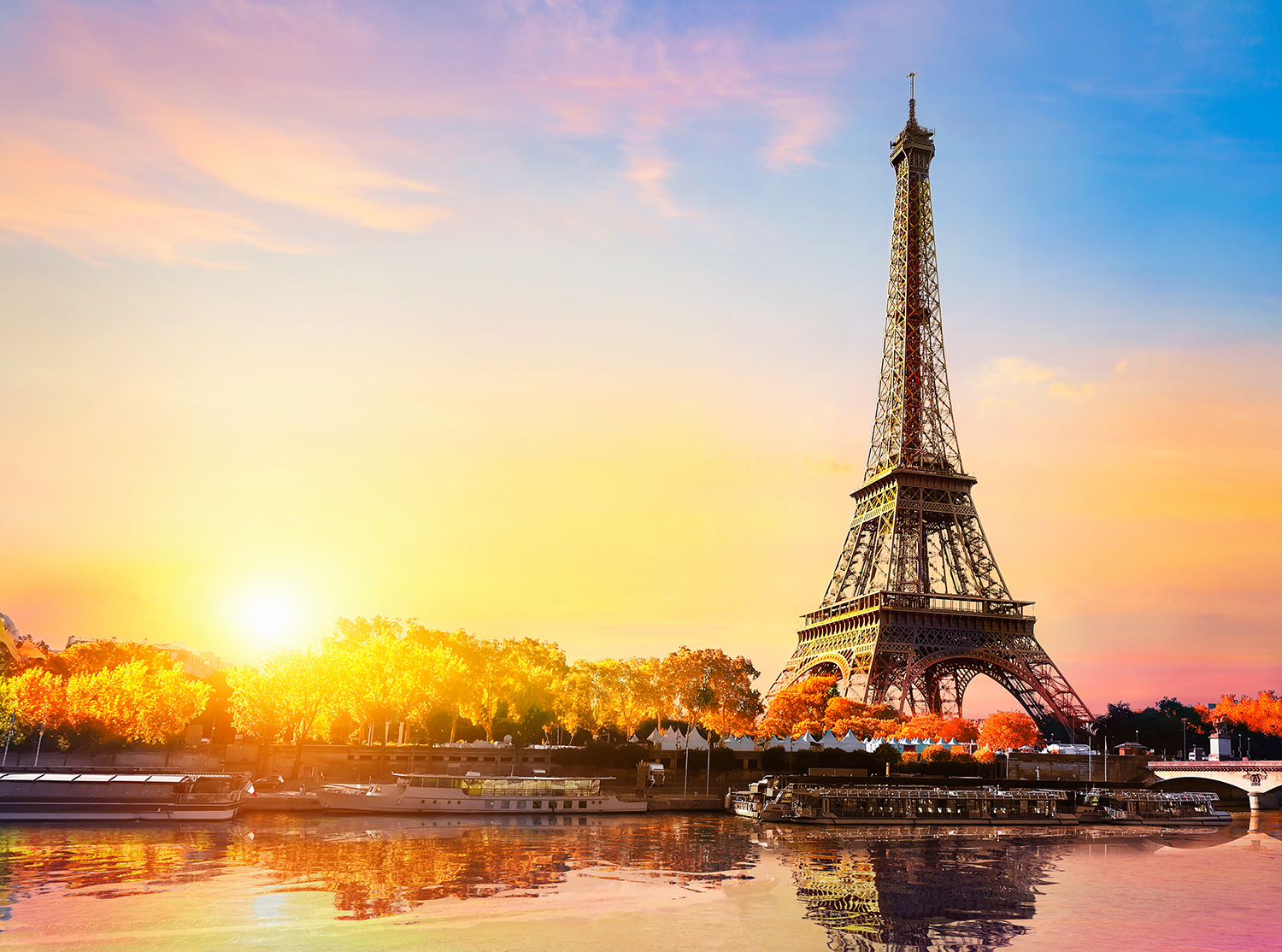 The Eiffel Tower is located on the shores of the Seine